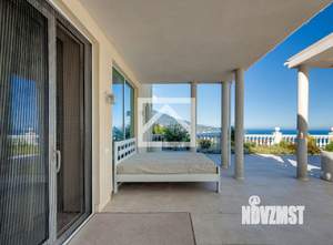 Дом 1160м&sup2;, 3-этажный, участок 8 сот.  