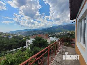 Дом 203м&sup2;, 3-этажный, участок 5 сот.  