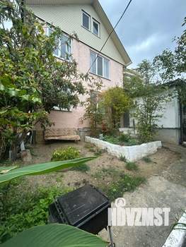 Дом 105м&sup2;, 2-этажный, участок 3 сот.  