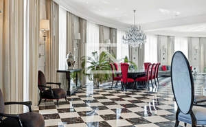 Дом 830м&sup2;, 4-этажный, участок 10 сот.  