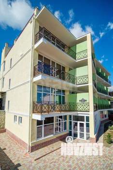 Дом 814м², 4-этажный, участок 10 сот.  