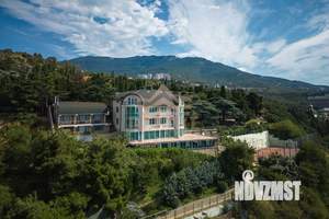 Дом 1500м², 5-этажный, участок 41 сот.  