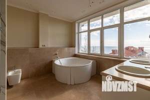 Коттедж 281м², 3-этажный, участок 5 сот.  