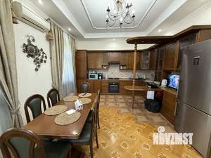 Дом 500м², 3-этажный, участок 11 сот.  