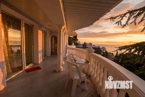 Дом 873м&sup2;, 4-этажный, участок 8 сот.  