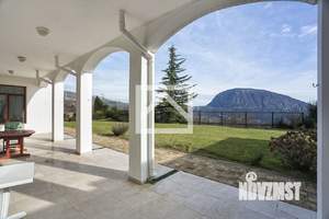 Дом 400м&sup2;, 2-этажный, участок 20 сот.  