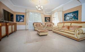 Дом 366м², 3-этажный, участок 10 сот.  