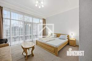 Дом 600м&sup2;, 3-этажный, участок 6 сот.  