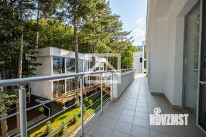 Дом 905м&sup2;, 3-этажный, участок 30 сот.  