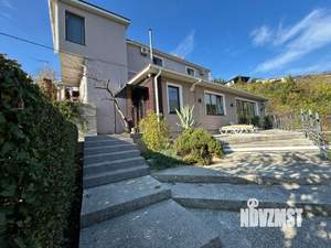 Дом 224м&sup2;, 3-этажный, участок 8 сот.  