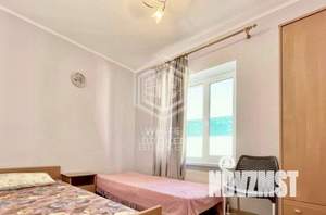 Дом 363м&sup2;, 3-этажный, участок 4 сот.  