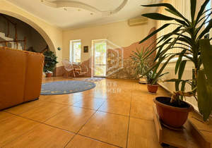 Дом 379м², 4-этажный, участок 546 сот.  