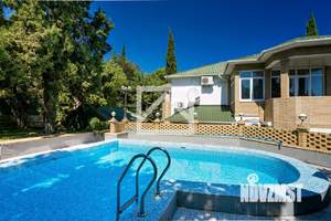 Дом 400м&sup2;, 2-этажный, участок 20 сот.  