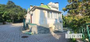 Дом 696м&sup2;, 3-этажный, участок 6 сот.  