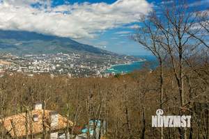 Дом 241м², 3-этажный, участок 5 сот.  