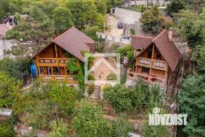 Дом 240м&sup2;, 2-этажный, участок 9 сот.  