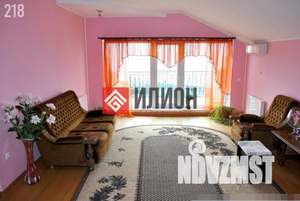 Дом 217м², 3-этажный, участок 10 сот.  