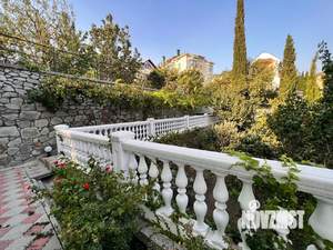 Дом 215м&sup2;, 3-этажный, участок 12 сот.  