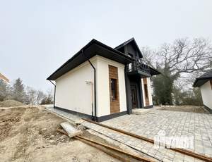 Дом 150м&sup2;, 2-этажный, участок 5 сот.  