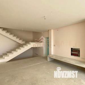 Дом 475м², 4-этажный, участок 3 сот.  