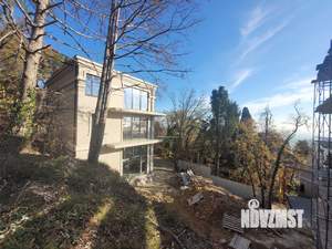 Коттедж 245м&sup2;, 3-этажный, участок 5 сот.  