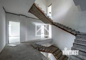 Дом 500м², 4-этажный, участок 15 сот.  