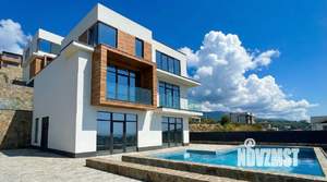 Дом 246м&sup2;, 3-этажный, участок 4 сот.  