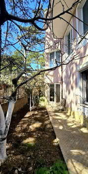 Дом 229м&sup2;, 3-этажный, участок 4 сот.  