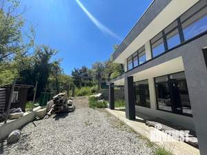 Дом 214м², 2-этажный, участок 4 сот.  