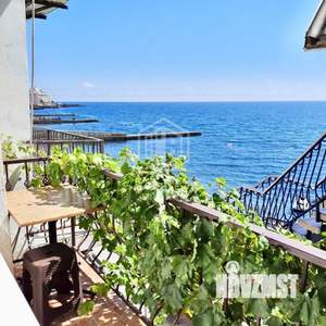 Таунхаус 120м², 5-этажный, участок 1 сот.  