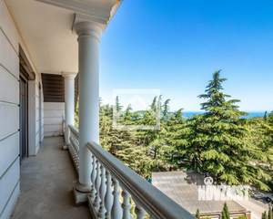 Дом 916м&sup2;, 4-этажный, участок 39 сот.  