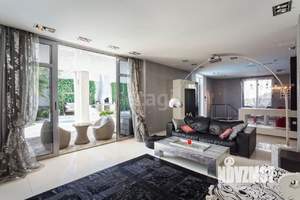 Дом 350м², 2-этажный, участок 9 сот.  