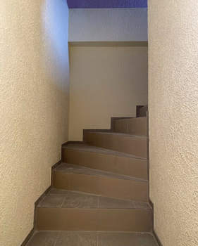 Дом 350м&sup2;, 5-этажный, участок 230 сот.  