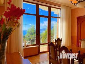 Дом 515м², 3-этажный, участок 10 сот.  