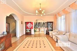 Дом 400м², 3-этажный, участок 4 сот.  