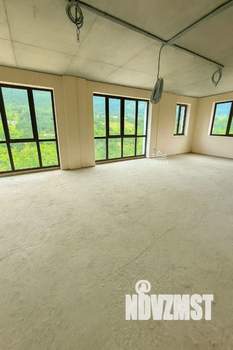 Дом 460м&sup2;, 3-этажный, участок 10 сот.  