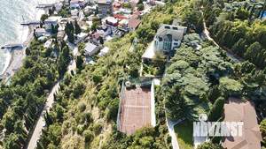 Дом 1292м&sup2;, 4-этажный, участок 40 сот.  