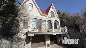 Дом 185м&sup2;, 2-этажный, участок 5 сот.  