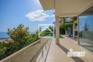 Дом 820м&sup2;, 3-этажный, участок 8 сот.  