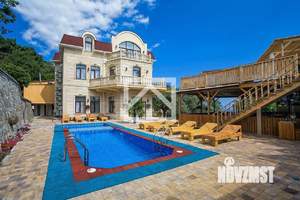 Дом 650м&sup2;, 4-этажный, участок 9 сот.  