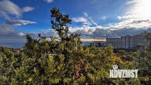 Дом 200м&sup2;, 3-этажный, участок 3 сот.  