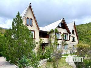 Дом 479м&sup2;, 3-этажный, участок 16 сот.  