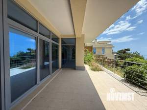 Дом 350м&sup2;, 2-этажный, участок 5 сот.  