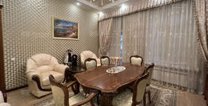 Дом 338м&sup2;, 3-этажный, участок 7 сот.  