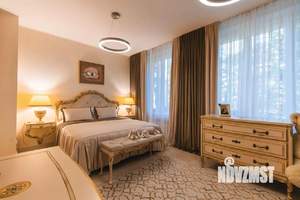 Дом 310м², 3-этажный, участок 10 сот.  