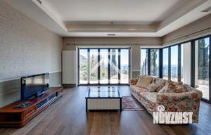 Дом 450м², 2-этажный, участок 15 сот.  