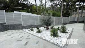 Дом 933м&sup2;, 2-этажный, участок 14 сот.  