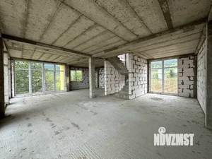 Дом 296м², 3-этажный, участок 10 сот.  