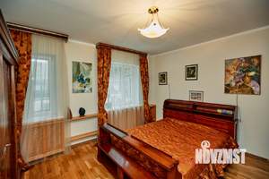 Дом 400м², 3-этажный, участок 30 сот.  