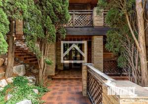 Дом 315м², 2-этажный, участок 30 сот.  